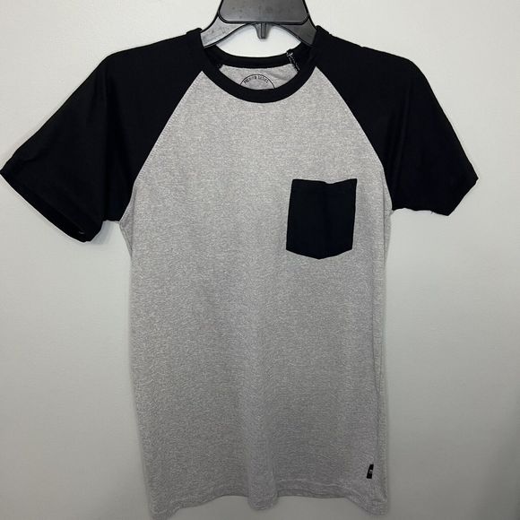 Dikotomy Mens Pocket T Shirt Med Standard Crew Neck Short Sleeve Gray Black NWOT - Picture 1 of 7